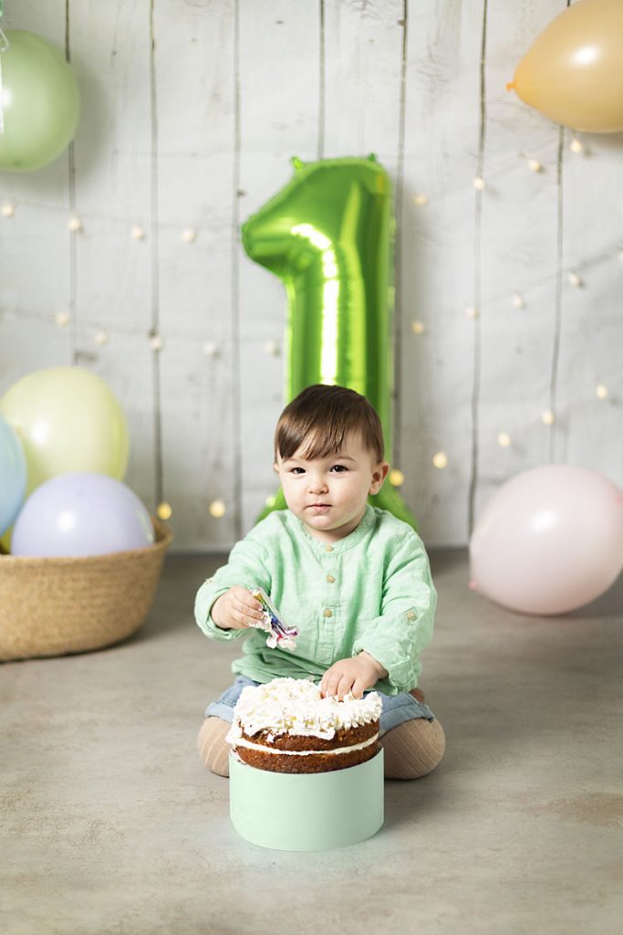 Foto de bebé con tarta